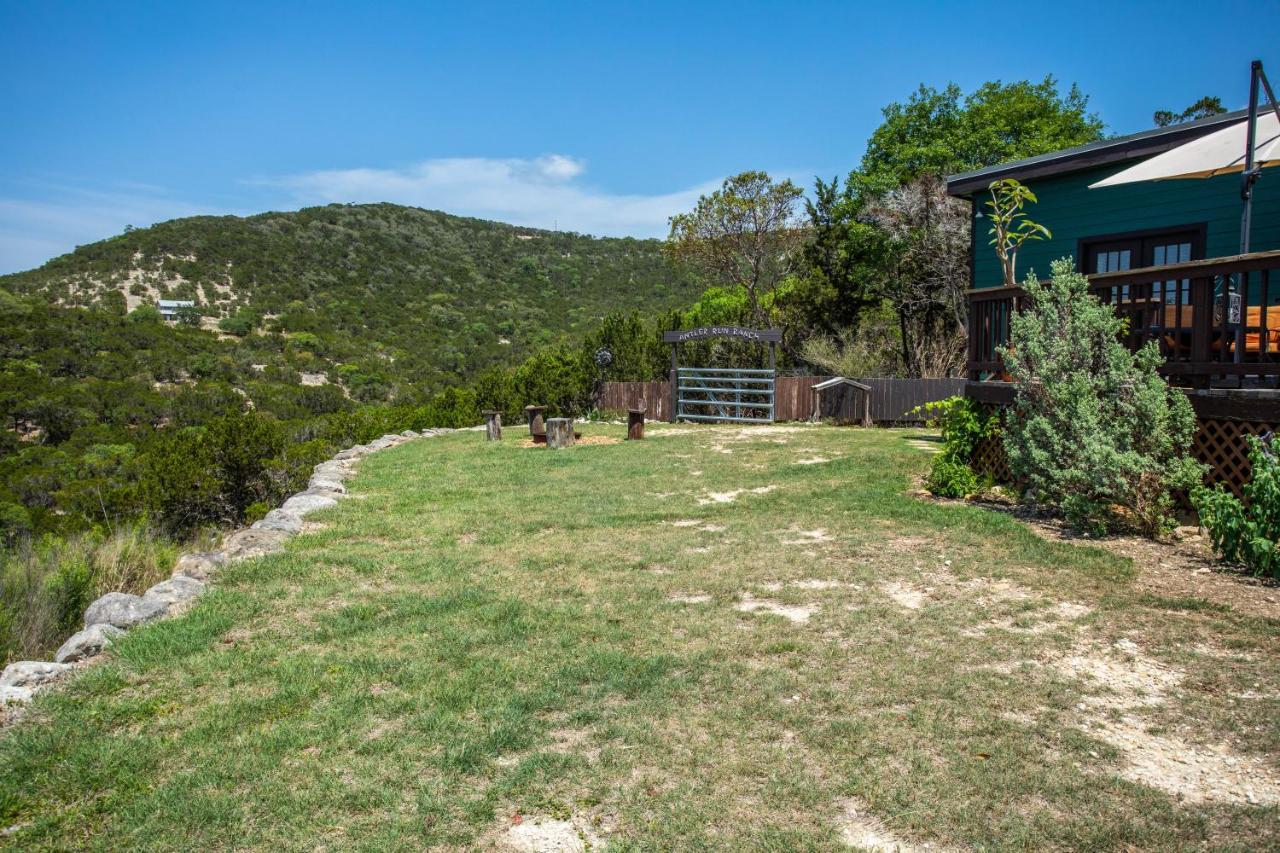 Antler Run Ranch Cabin Pipe Creek Exterior photo
