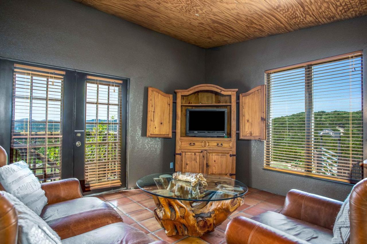 Antler Run Ranch Cabin Pipe Creek Exterior photo